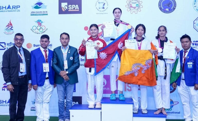  सुभाङ्गीलाई स्वर्ण